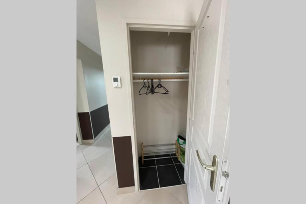 Superbe Appartement Avec 2 Chambres - 9 Personnes - Parking Prive Tournon-sur-Rhone Exterior foto