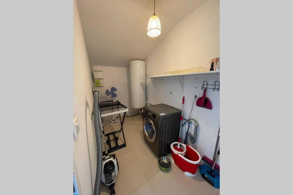 Superbe Appartement Avec 2 Chambres - 9 Personnes - Parking Prive Tournon-sur-Rhone Exterior foto